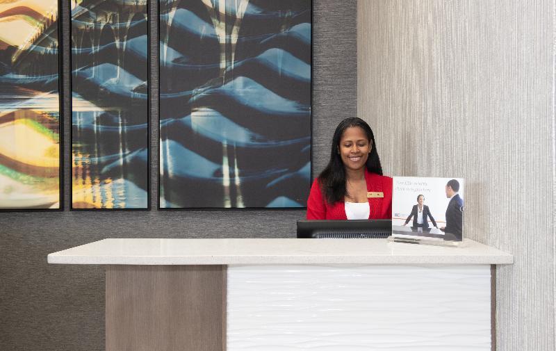 Hotel Delta By Marriott Detroit Novi Farmington Hills